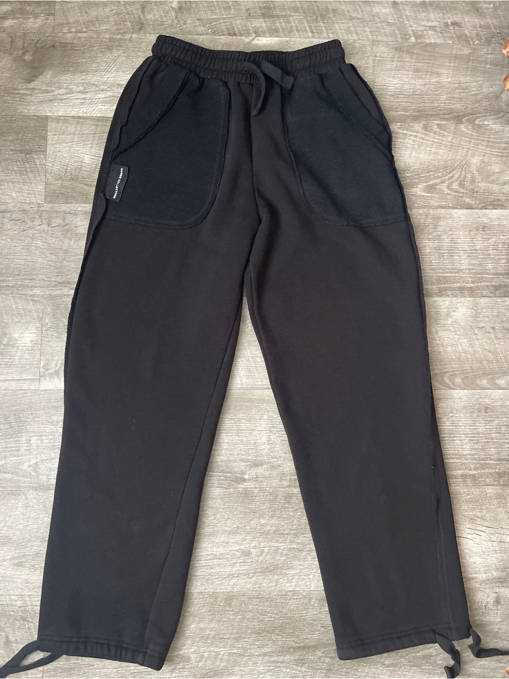 NAMED COLLECTIVE Black
Cargo/Pocket
Sweatpants unisex
